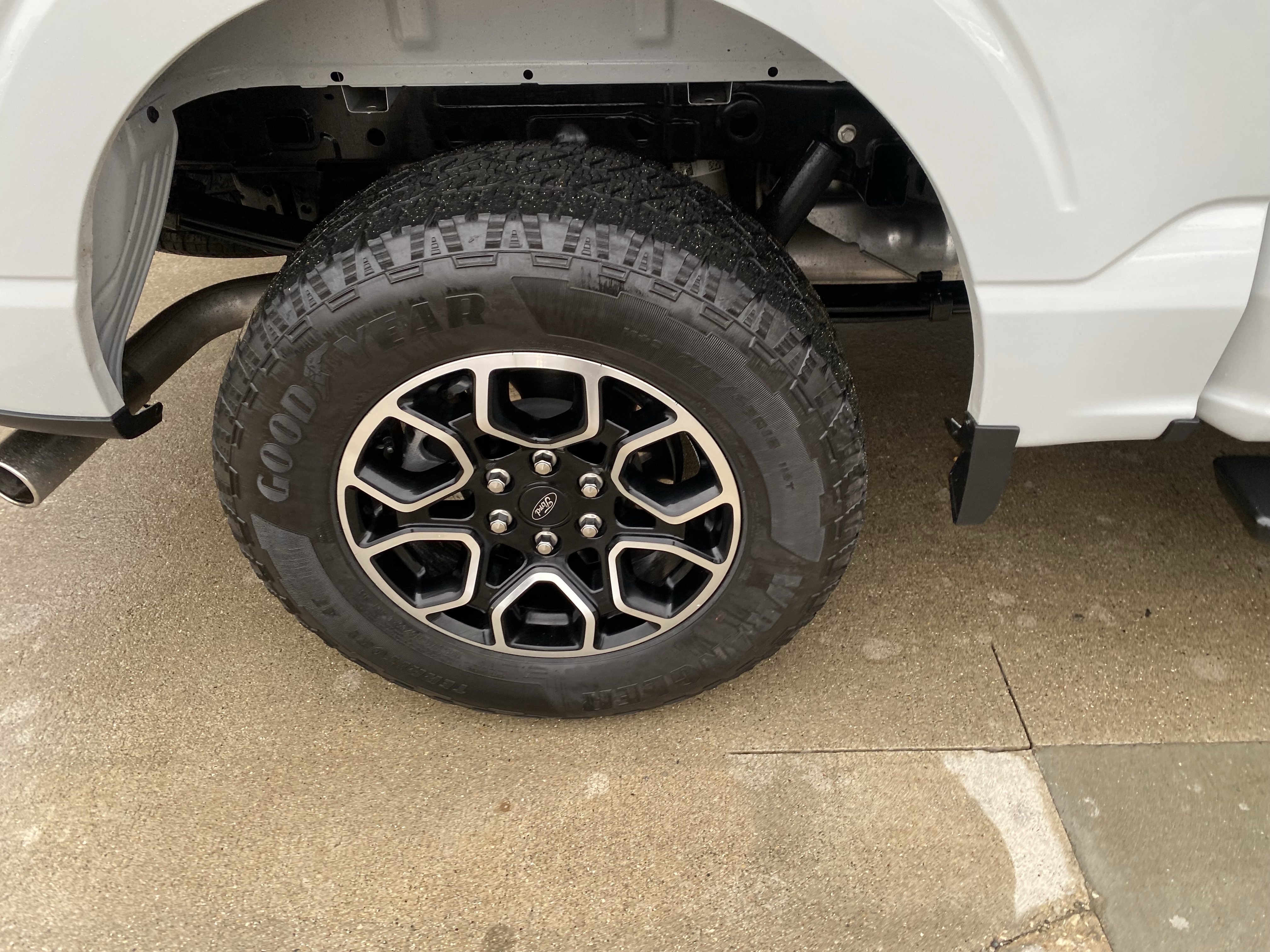 Used 2023 Ford F150 XLT w/ Equipment Group 302A High image 5