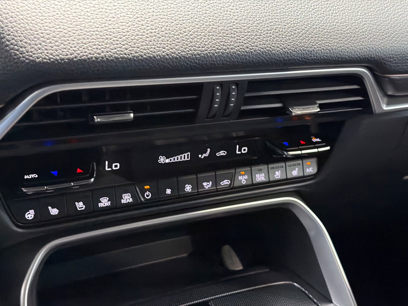 New 2026 MAZDA CX-70 SC AWD/4WD image 27