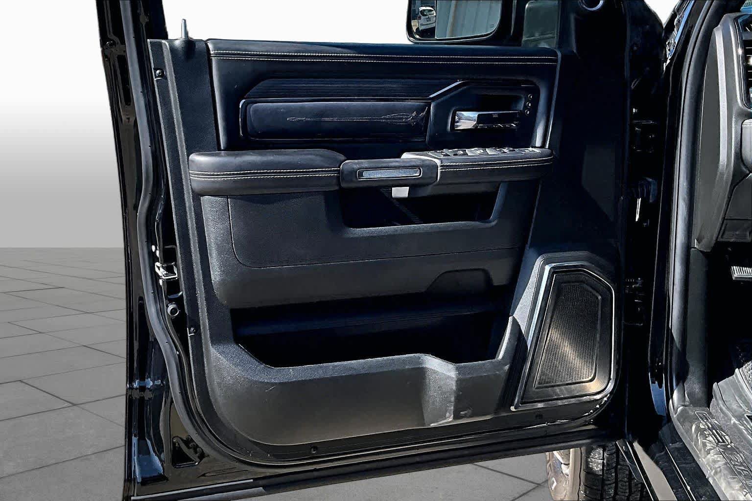 Used 2022 RAM 3500 Limited AWD/4WD image 22