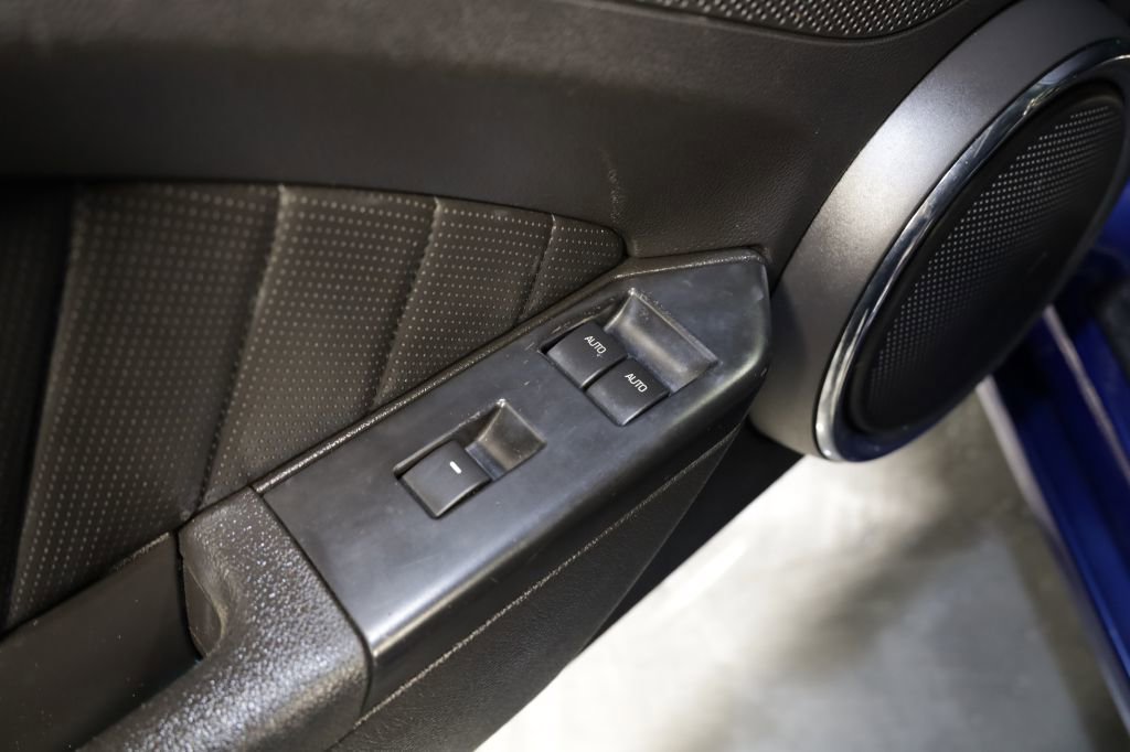 Used 2013 Ford Mustang Premium RWD image 20