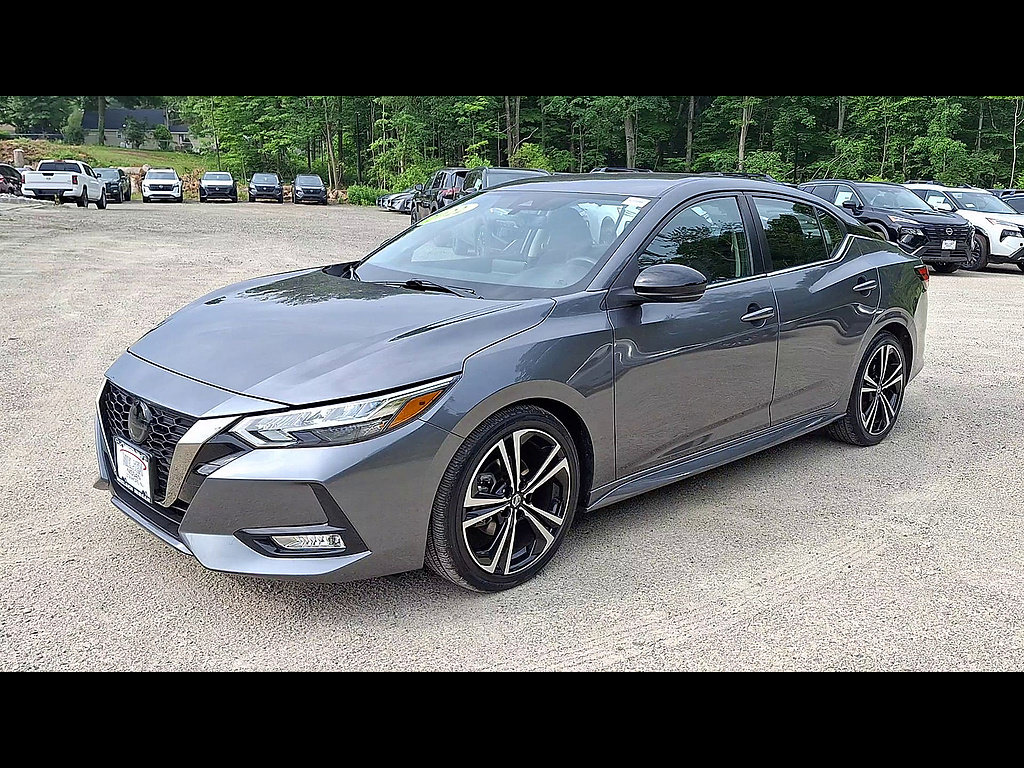 Used 2022 Nissan Sentra SR w/ Electronics Package FWD image 4