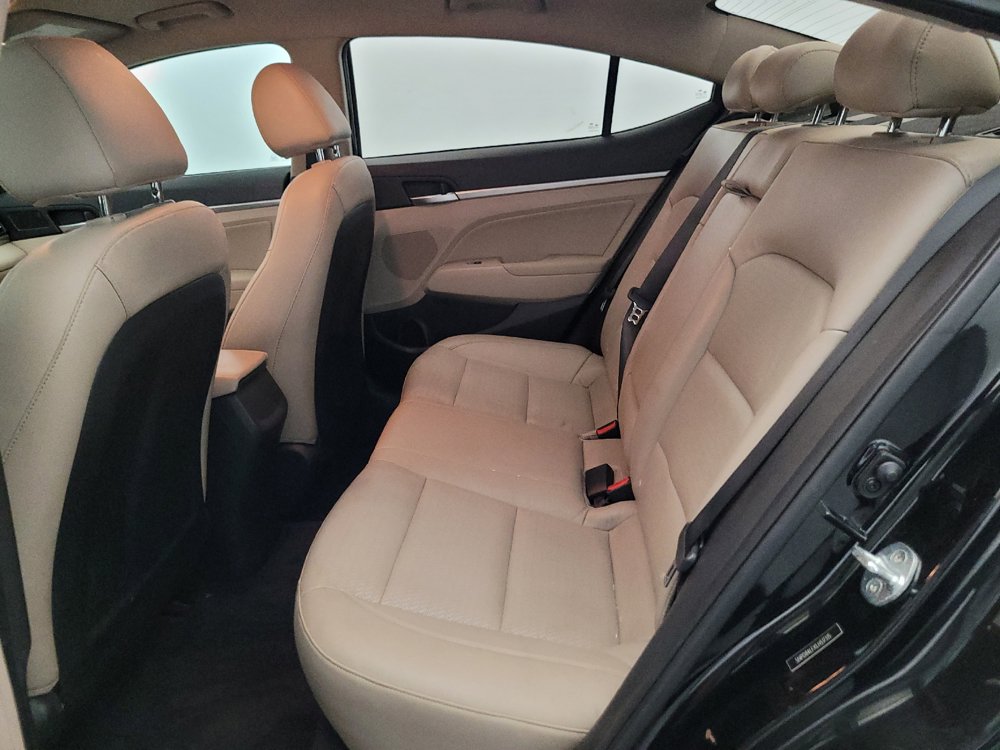 Used 2020 Hyundai Elantra Limited FWD image 18