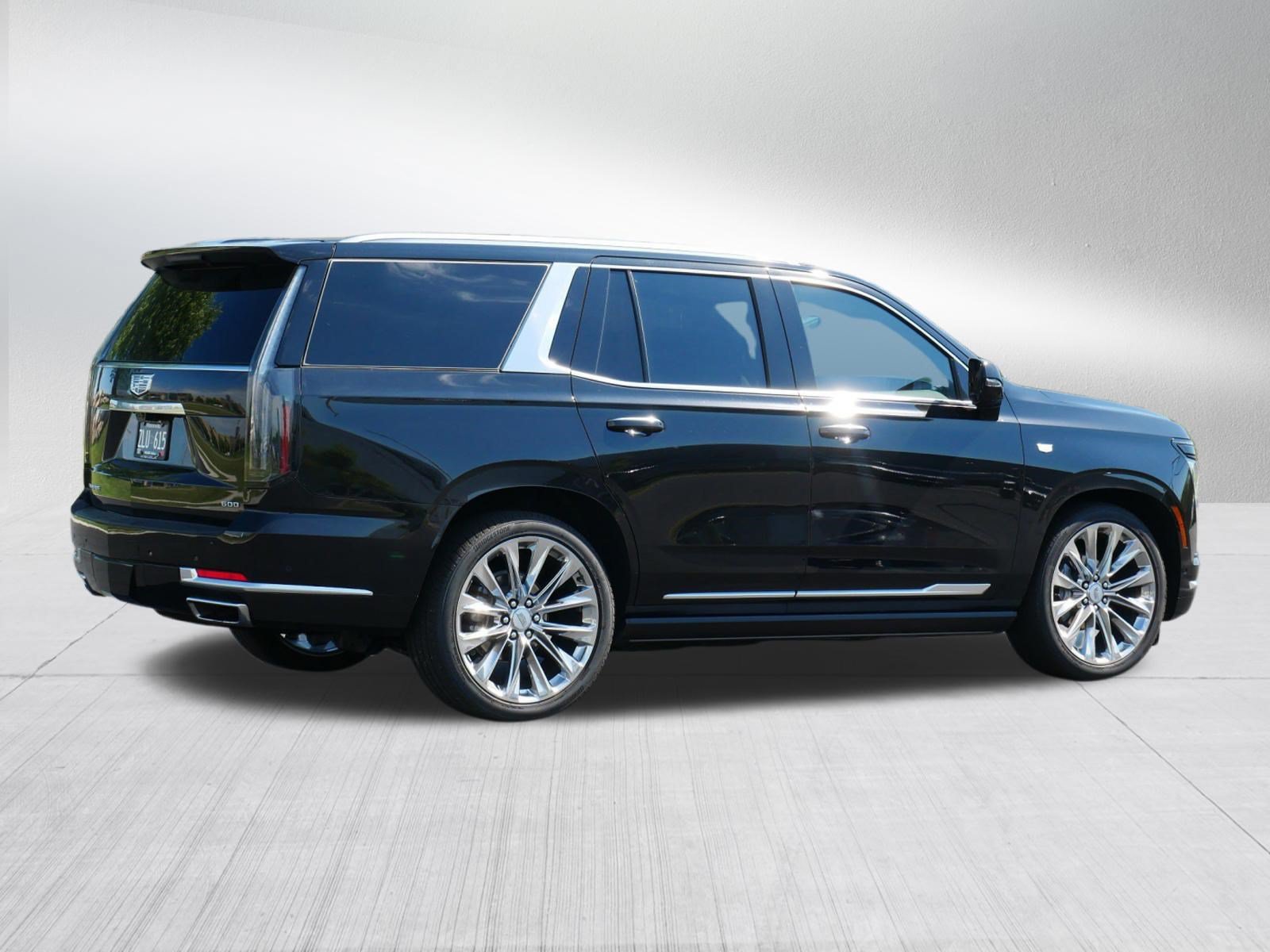 Certified 2026 Cadillac Escalade Luxury w/ LPO, Radiant Package AWD/4WD image 5