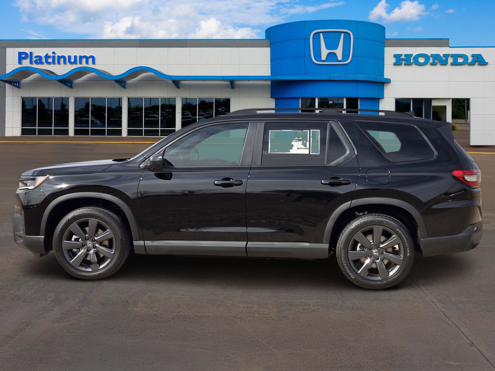 New 2026 Honda Pilot Sport image 3