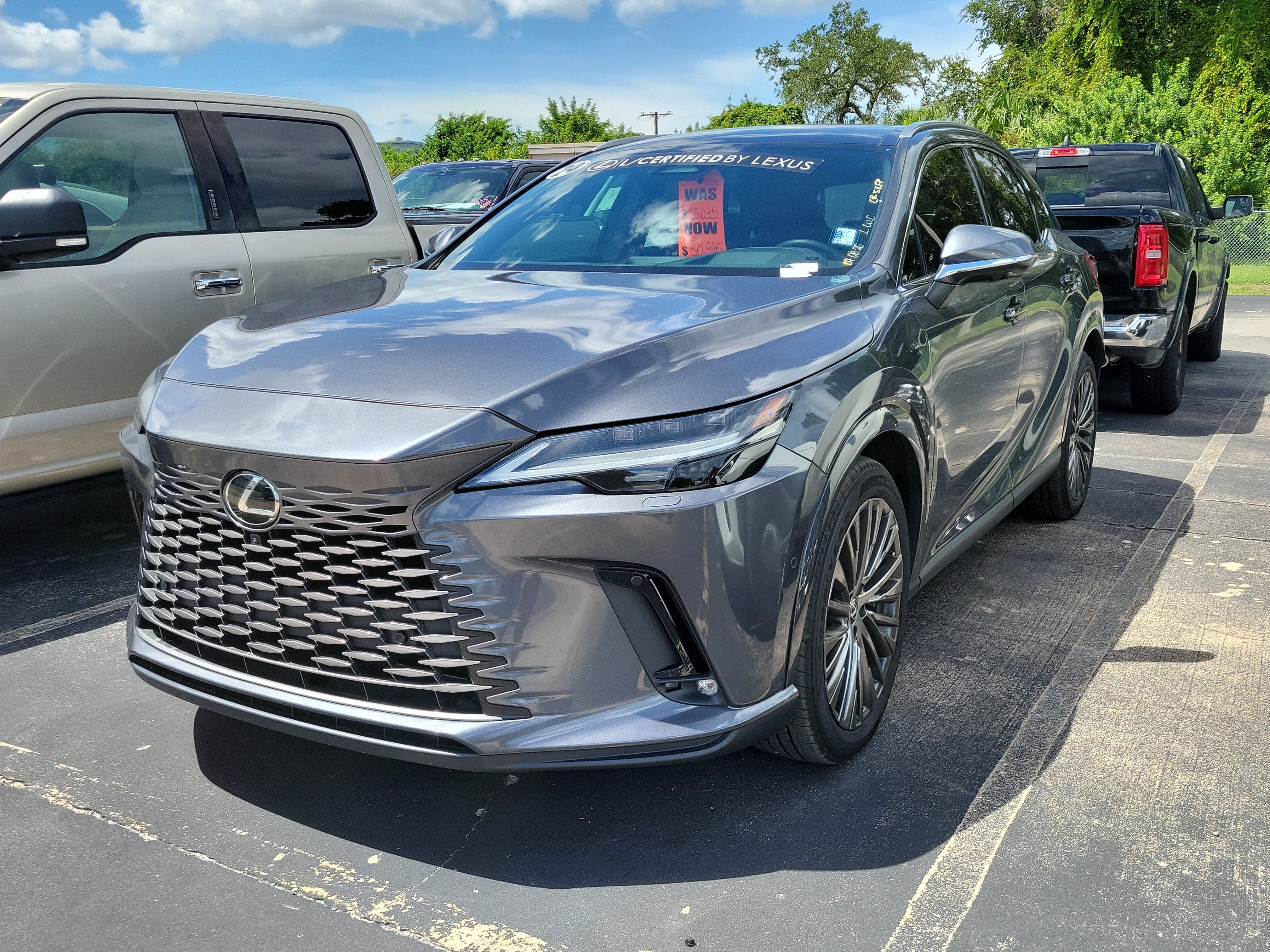 Used 2024 Lexus RX 350 FWD w/ Convenience Package image 3