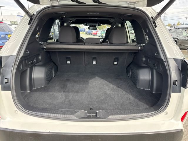 Used 2025 Subaru Forester Premium image 14