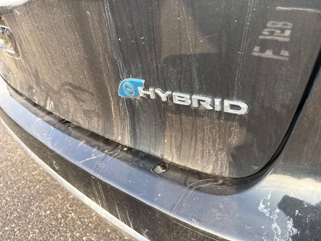Used 2022 Chrysler Pacifica Limited FWD image 4