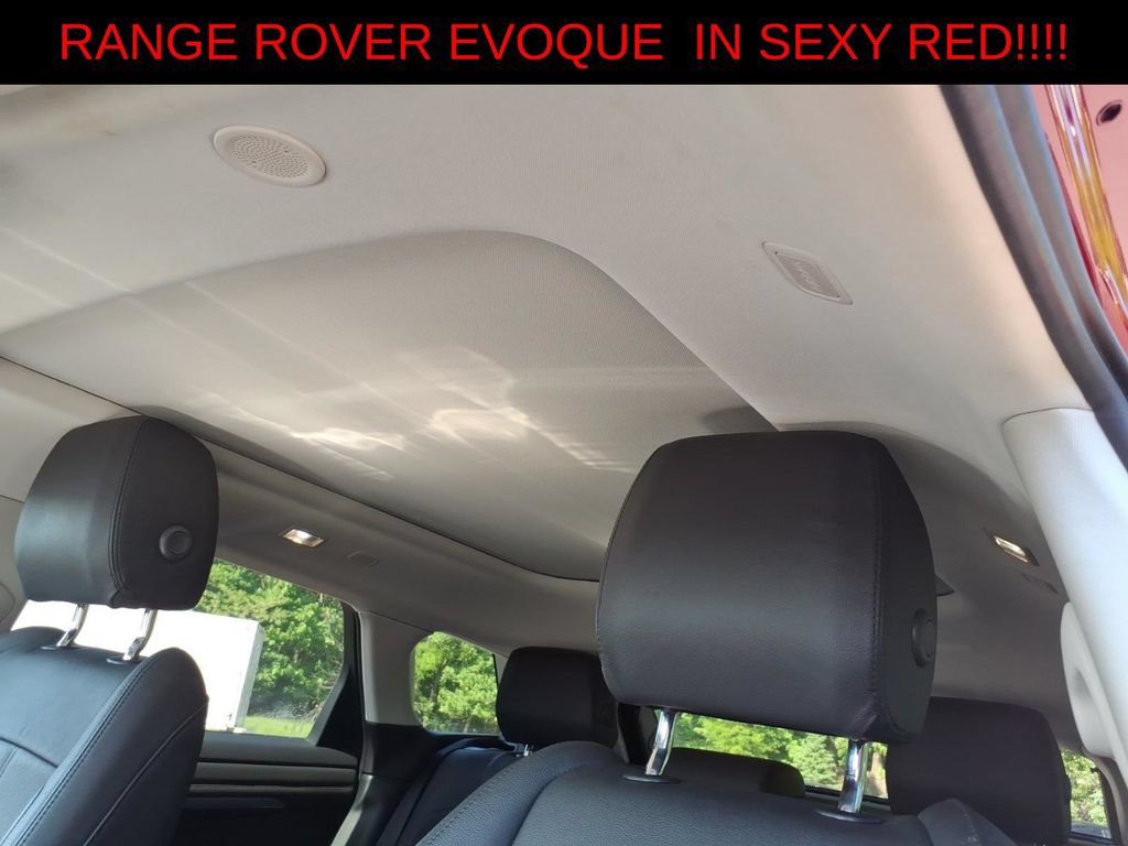 Used 2023 Land Rover Range Rover Evoque SE AWD/4WD image 16