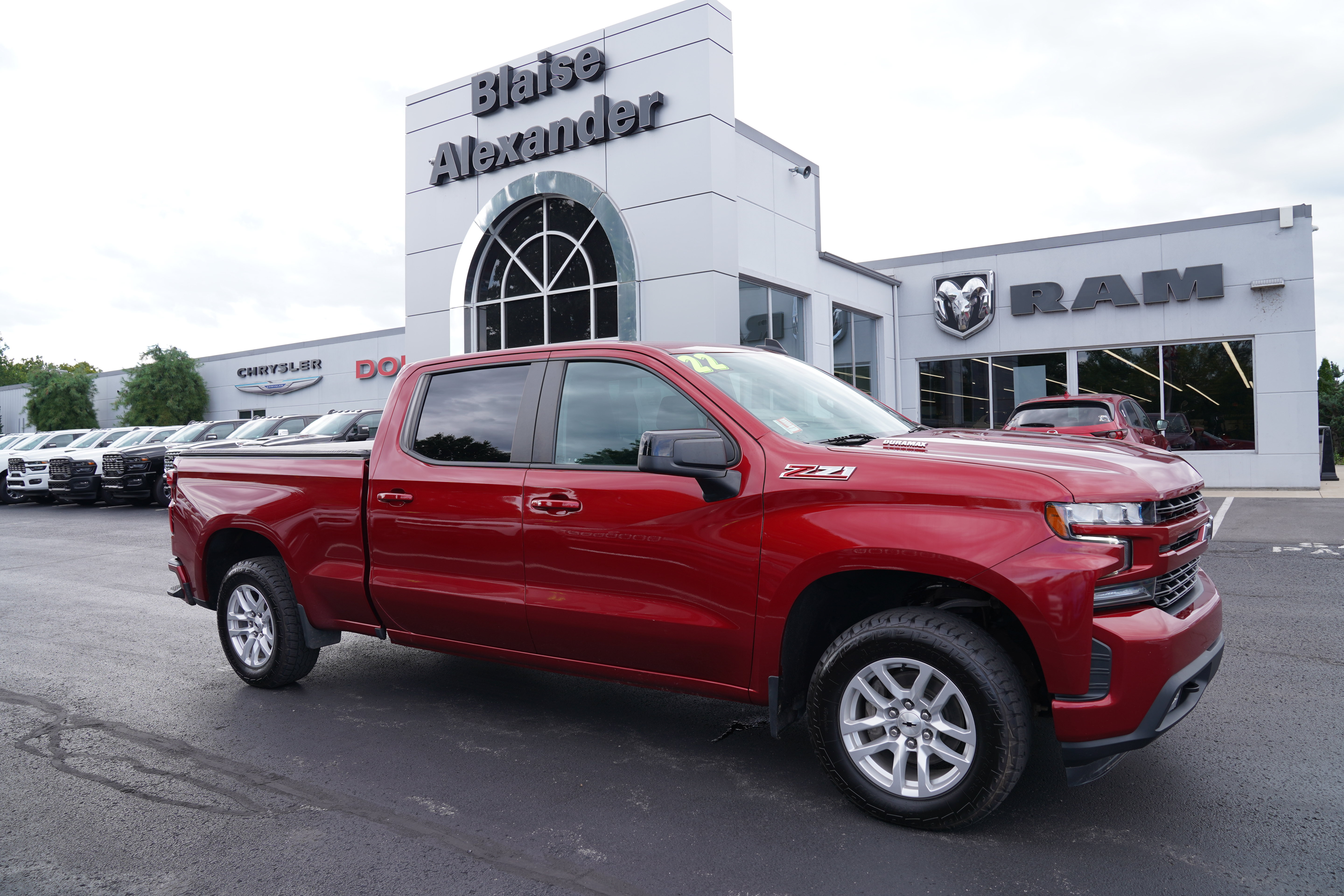 Used 2022 Chevrolet Silverado 1500 RST AWD/4WD image 1
