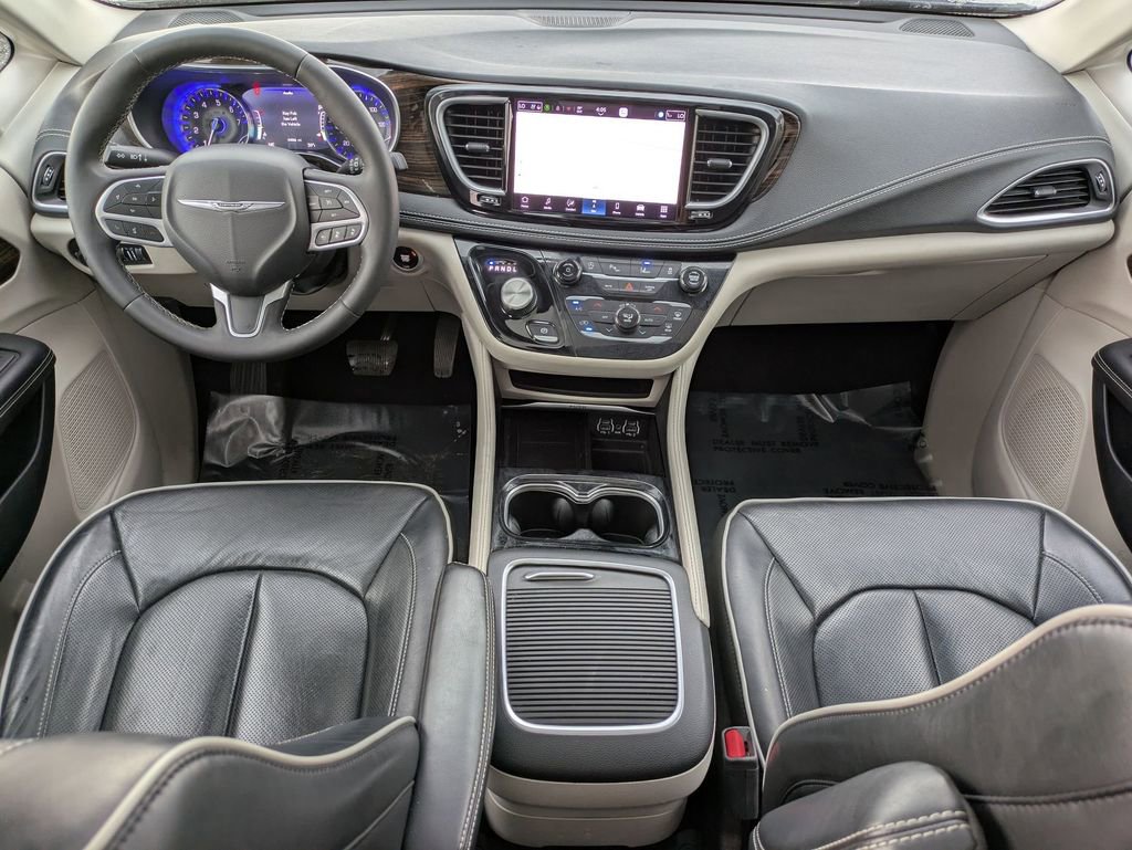 Used 2023 Chrysler Pacifica Limited image 22