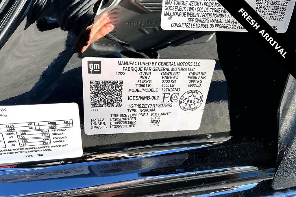 Used 2024 GMC Sierra 2500 AT4X image 19