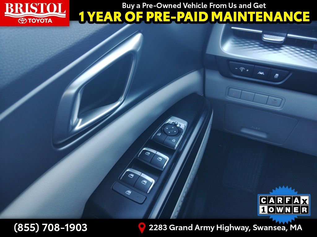 Used 2024 Kia Carnival LX image 20