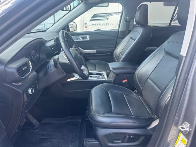 Used 2022 Ford Explorer Limited w/ Equipment Group 301A AWD/4WD image 6