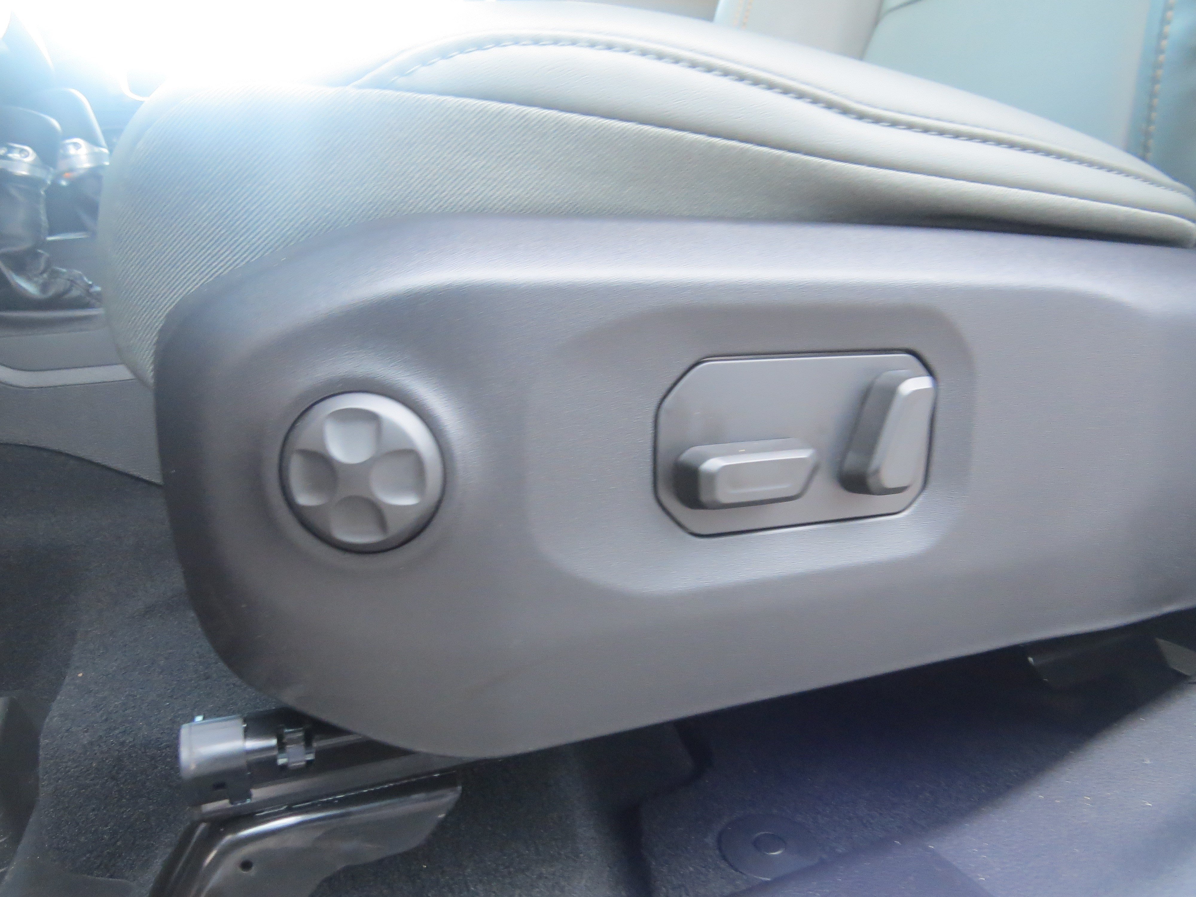 New 2026 Jeep Gladiator Mojave AWD/4WD image 14