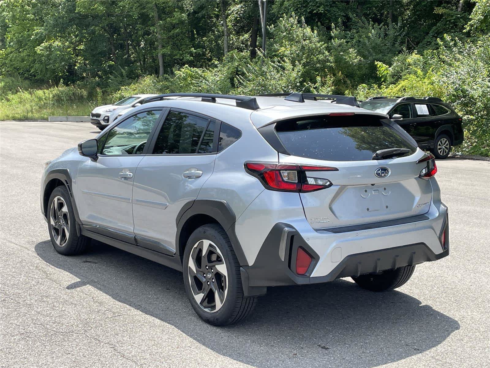 Used 2025 Subaru Crosstrek 2.5i Limited AWD/4WD image 3