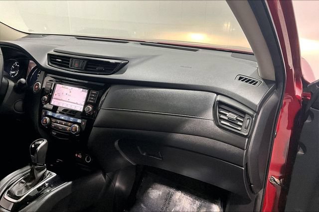 Used 2019 Nissan Rogue SV AWD/4WD image 33