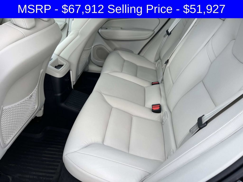 Certified 2025 Volvo XC60 T8 Plus w/ Protection Package Premier image 19