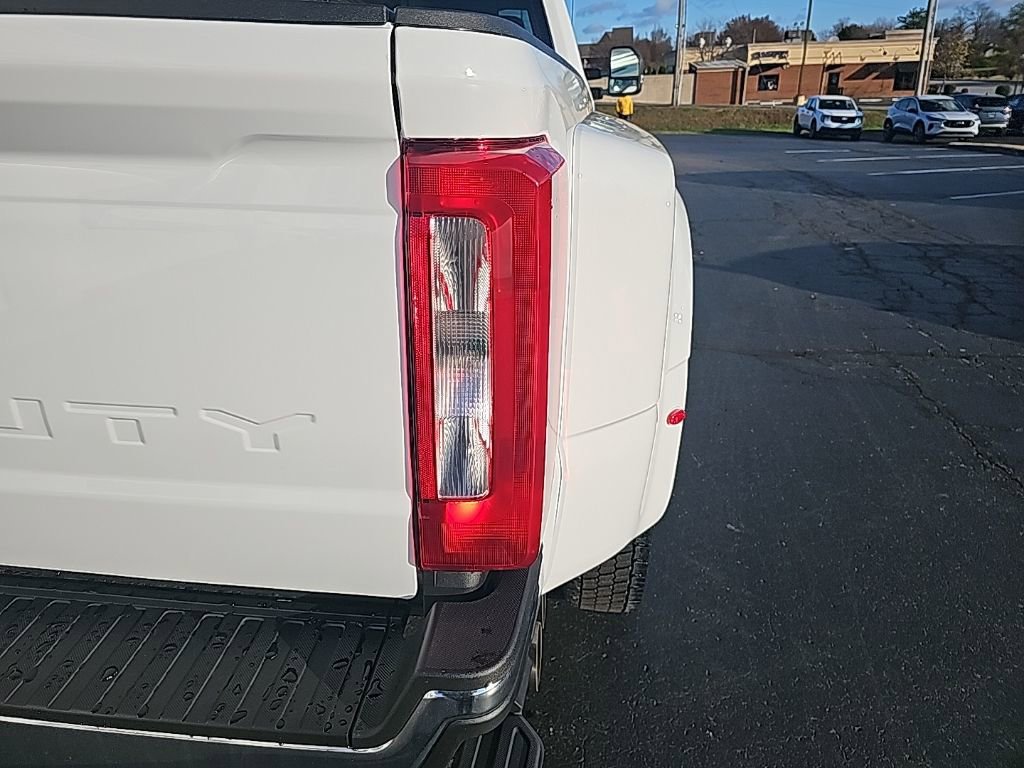 New 2026 Ford F450 XL w/ XL Driver Assist Package image 6