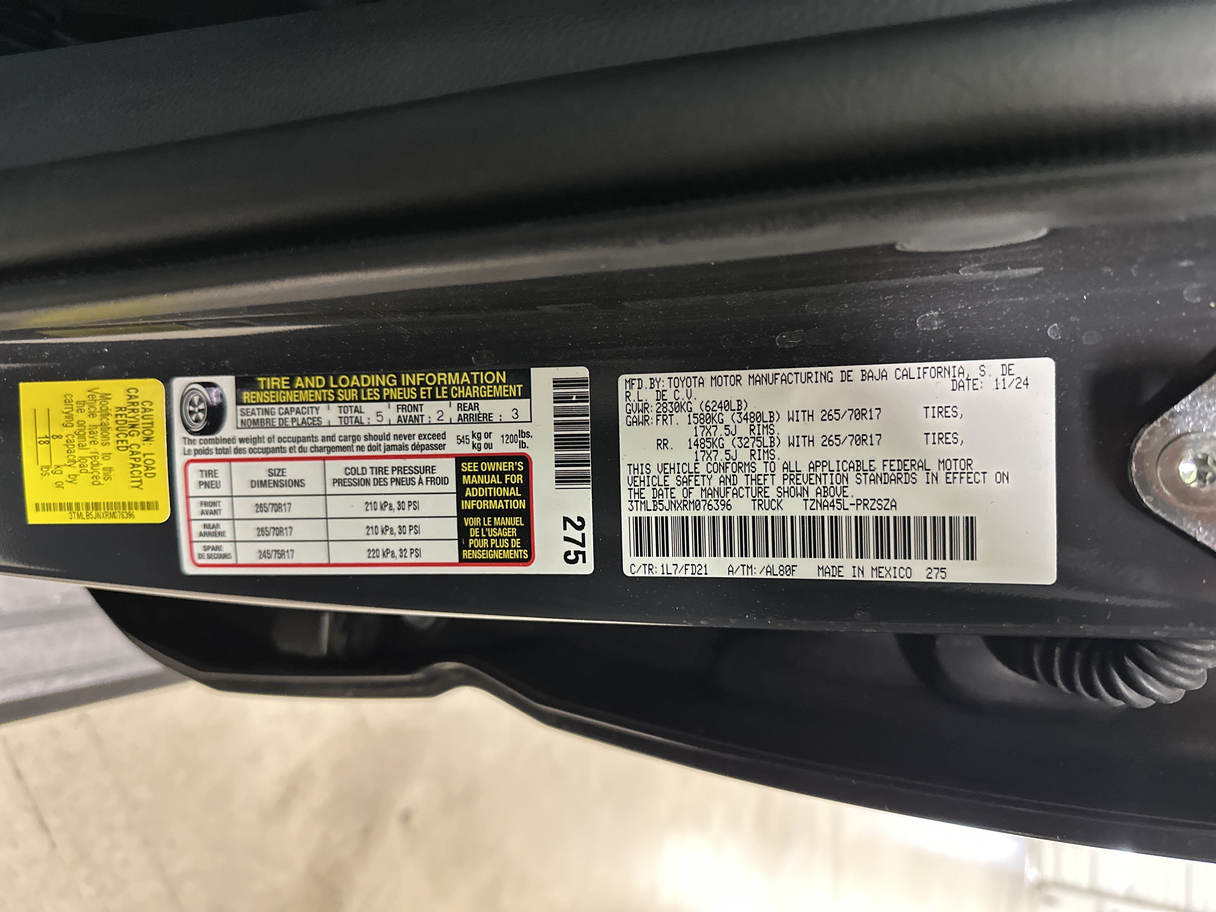 Used 2024 Toyota Tacoma TRD Off-Road AWD/4WD image 35