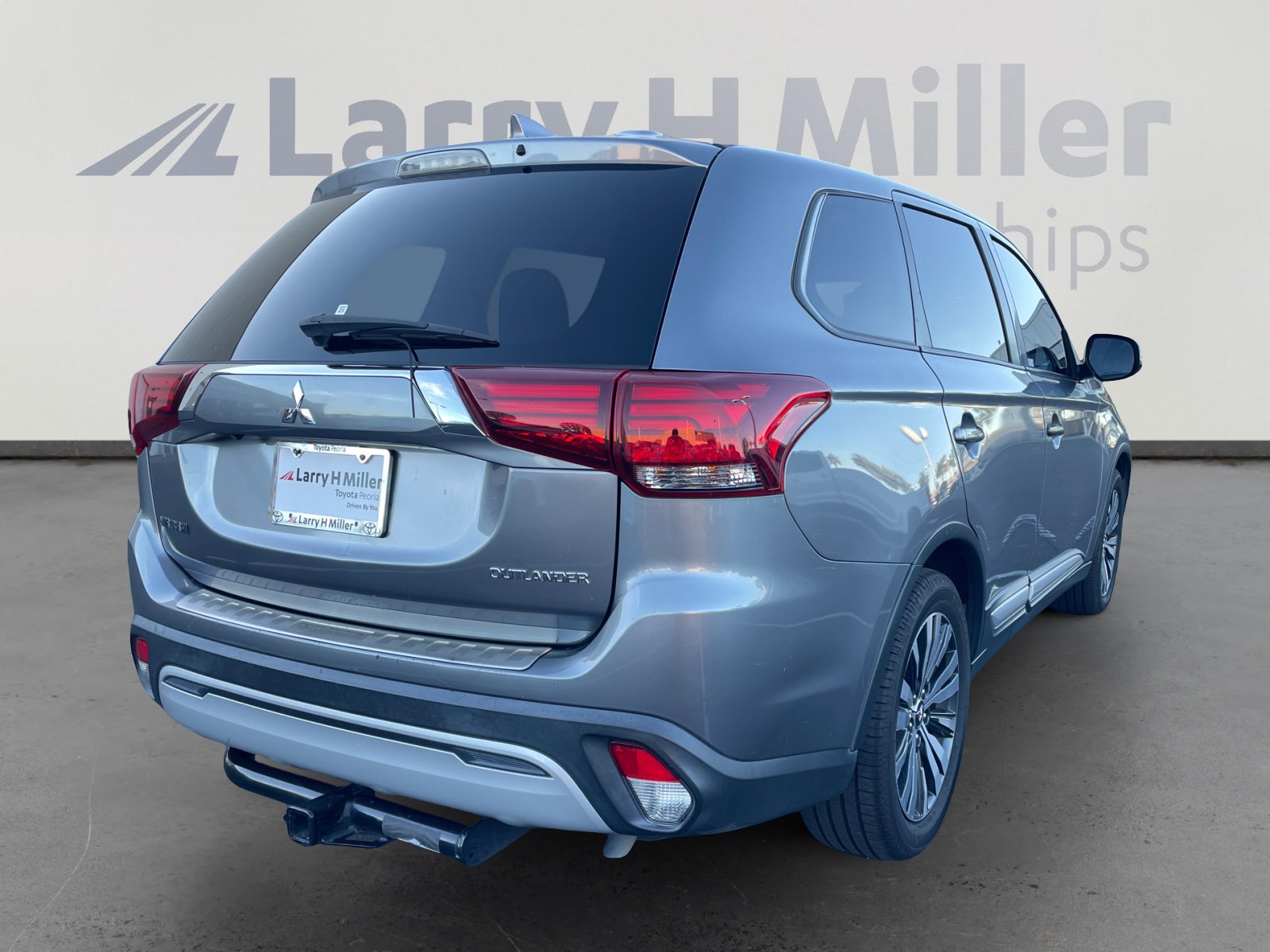 Used 2019 Mitsubishi Outlander ES image 5