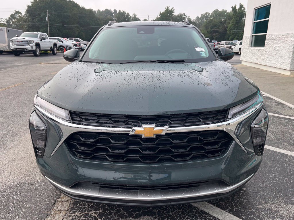 New 2026 Chevrolet Trax LT w/ Driver Confidence Package FWD image 5
