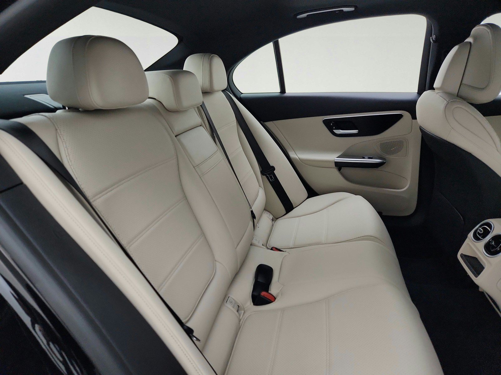 Certified 2023 Mercedes-Benz C 300 Sedan w/ Exclusive Trim Package image 31