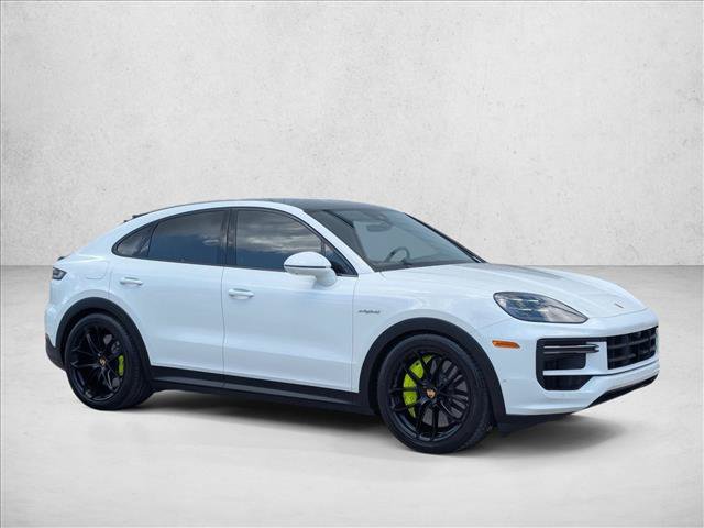 Used 2024 Porsche Cayenne Turbo AWD/4WD image 3
