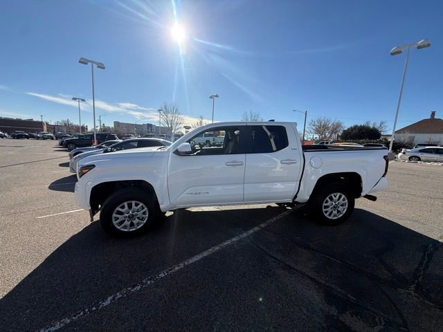Used 2025 Toyota Tacoma SR5 image 4