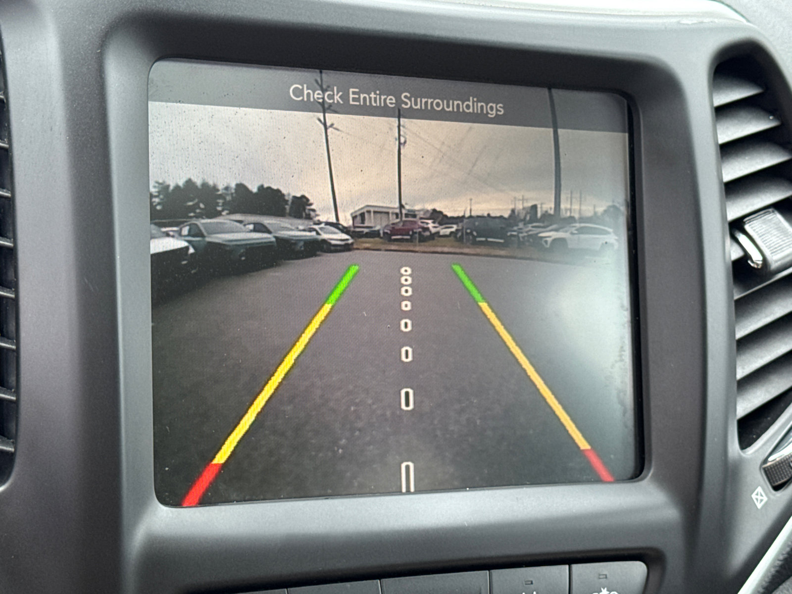 Used 2016 Jeep Cherokee Limited w/ Technology Group image 33