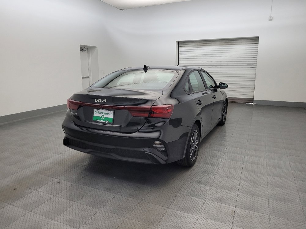 Used 2024 Kia Forte LXS w/ LXS Technology Package FWD image 9