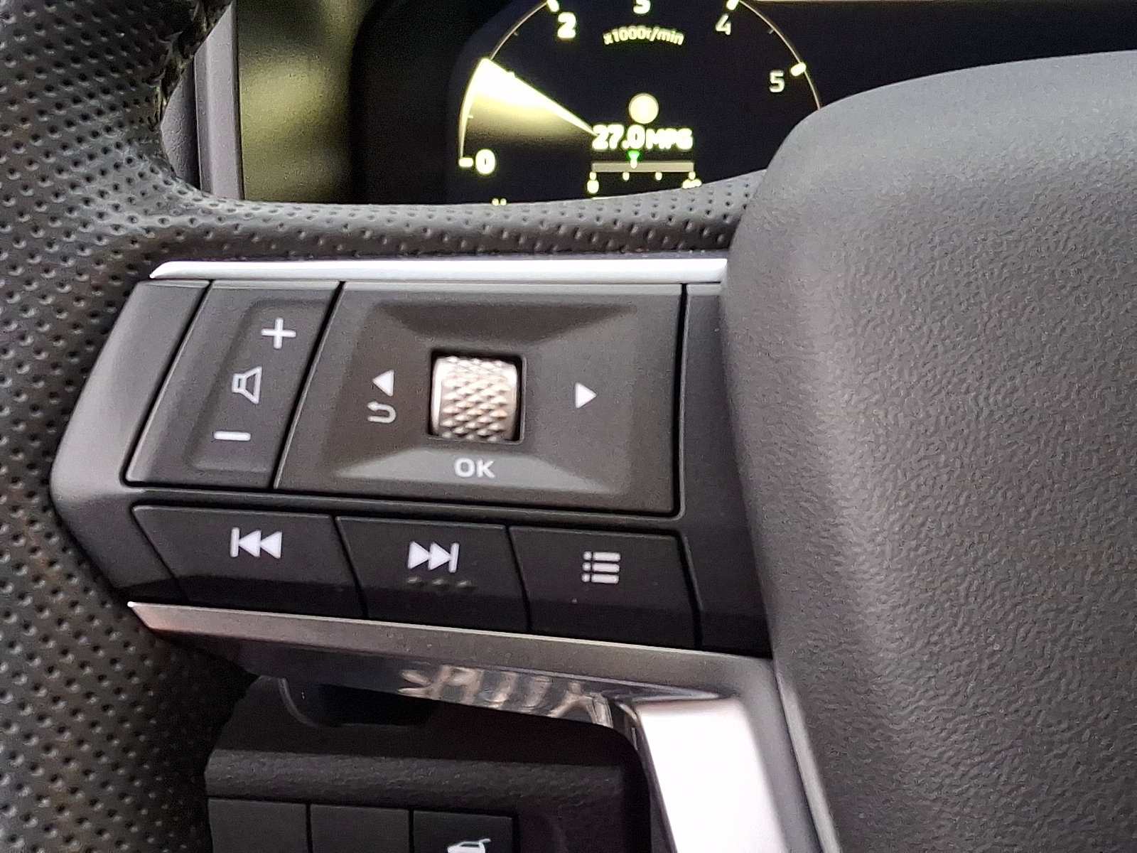Used 2025 Mitsubishi Outlander SEL AWD/4WD image 24