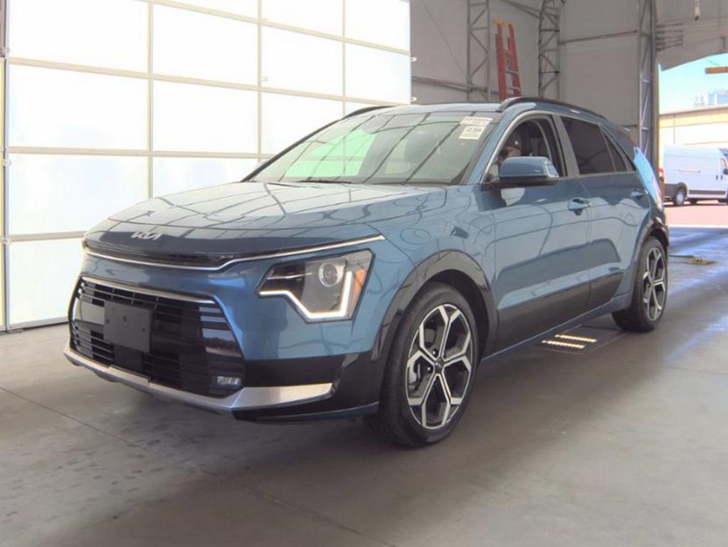 Used 2024 Kia Niro EX Touring FWD image 2