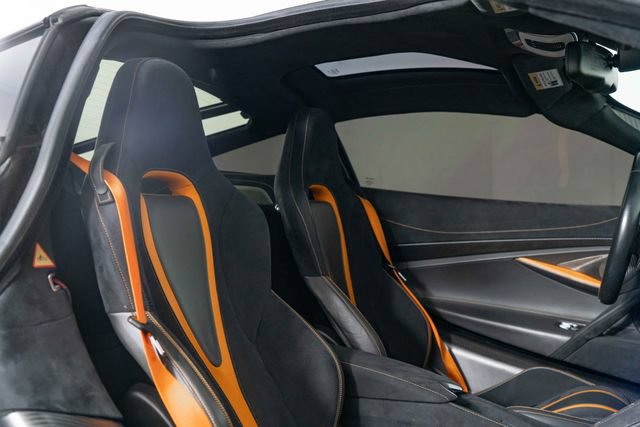 Used 2018 McLaren 720S Performance RWD image 25