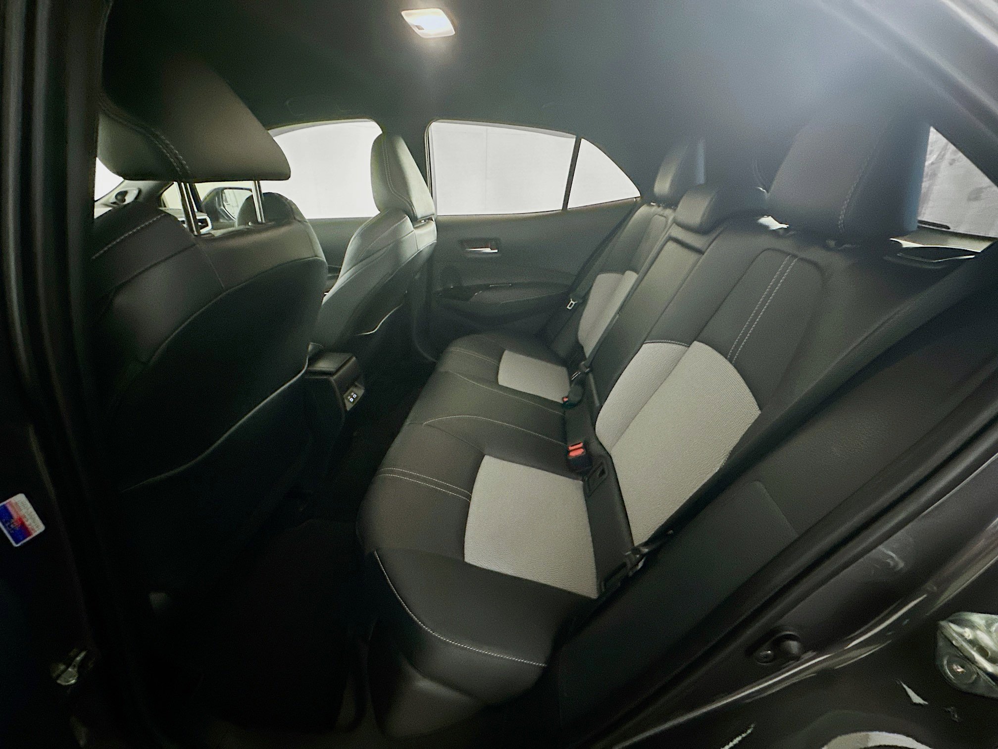 Used 2025 Toyota Corolla XSE image 28