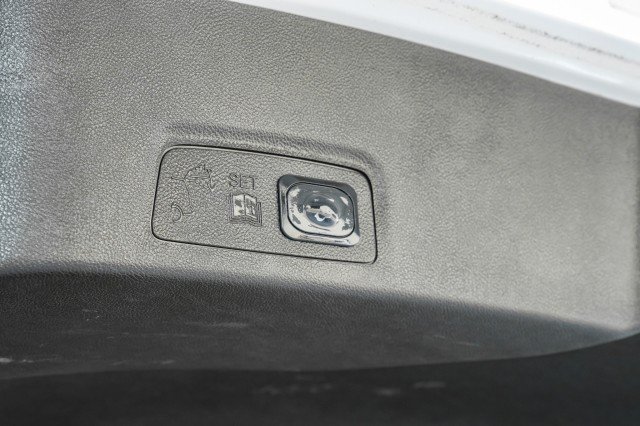 Used 2019 Lincoln MKC Select w/ Select Plus Package AWD/4WD image 59