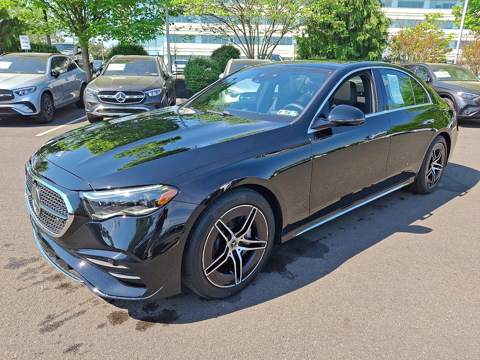 New 2026 Mercedes-Benz E 350 4MATIC Sedan image 3
