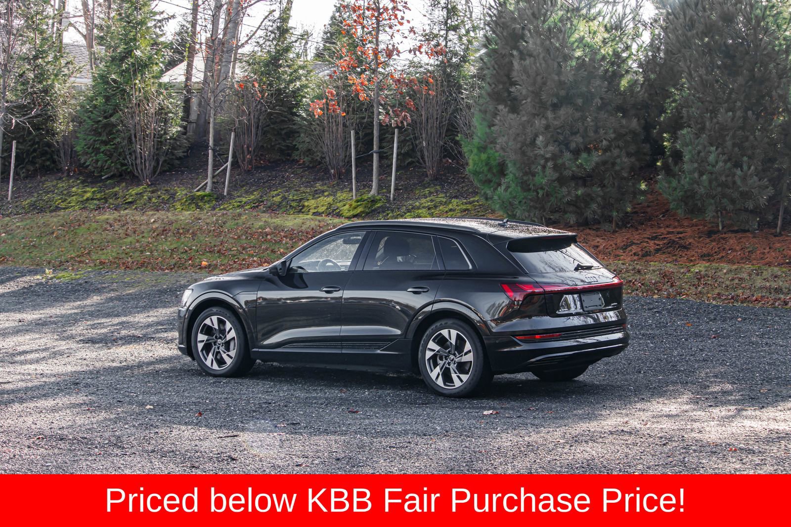 Used 2021 Audi e-tron Premium w/ Convenience Plus Package image 5
