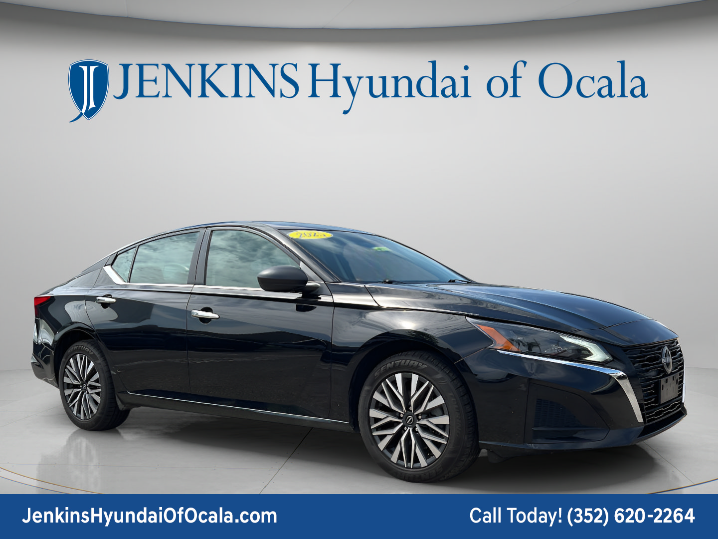 Used 2025 Nissan Altima 2.5 SV