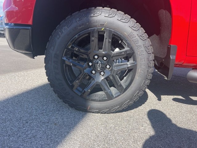New 2026 Chevrolet Silverado 1500 Custom Trail Boss w/ LPO, Dark Essentials Package image 11
