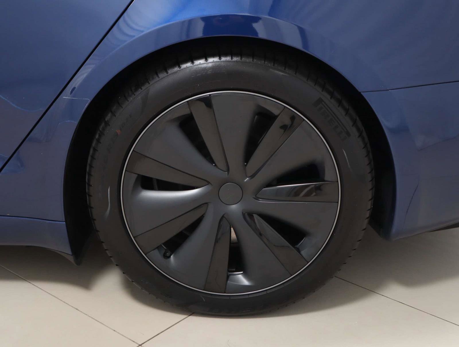 Used 2021 Tesla Model S Plaid image 10