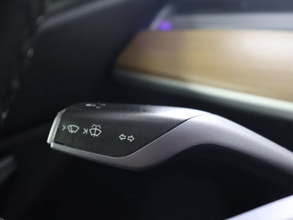 Used 2020 Tesla Model Y Long Range AWD/4WD image 39
