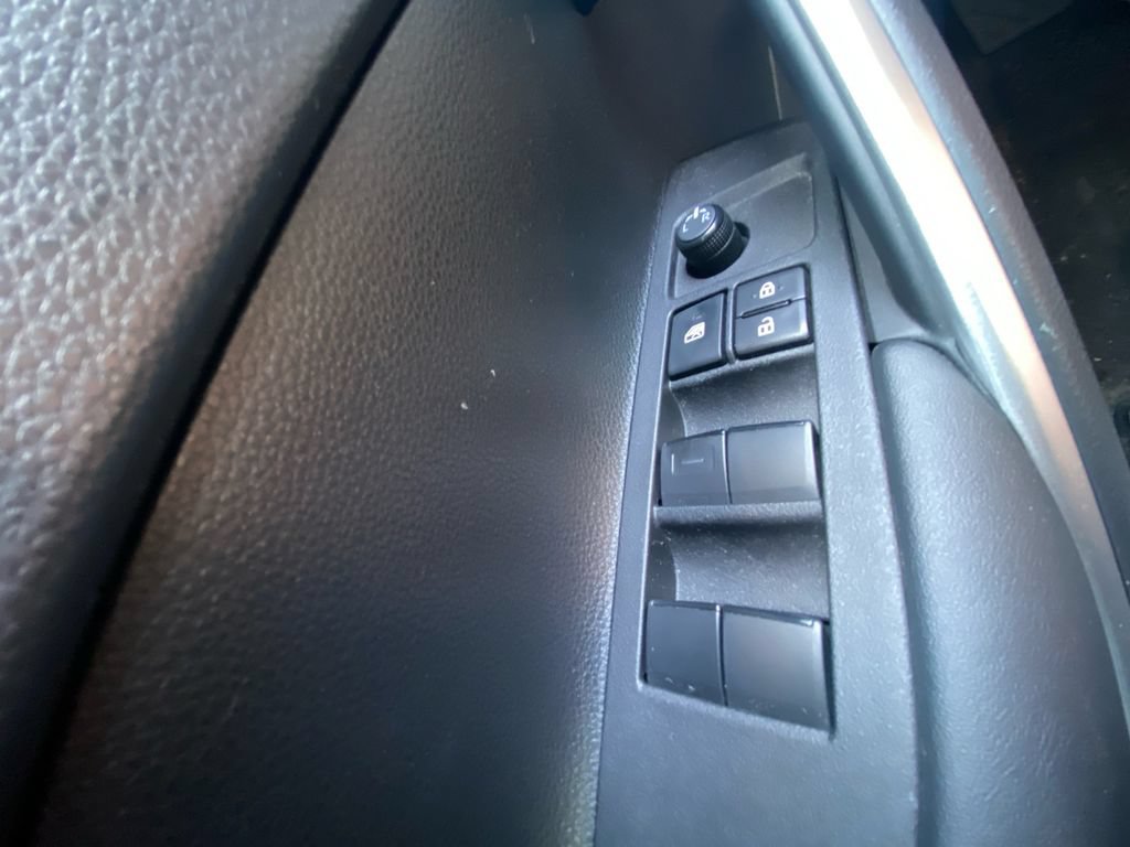 Used 2024 Toyota Corolla Cross AWD Hybrid image 17