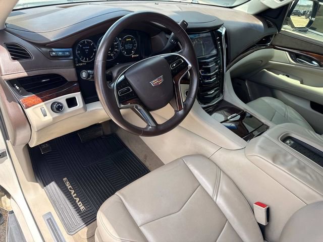 Used 2015 Cadillac Escalade ESV Luxury RWD image 26