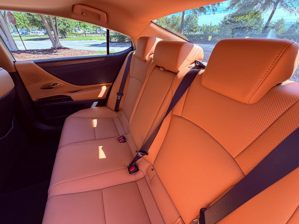 Certified 2025 Lexus ES 350 w/ Premium Package FWD image 14