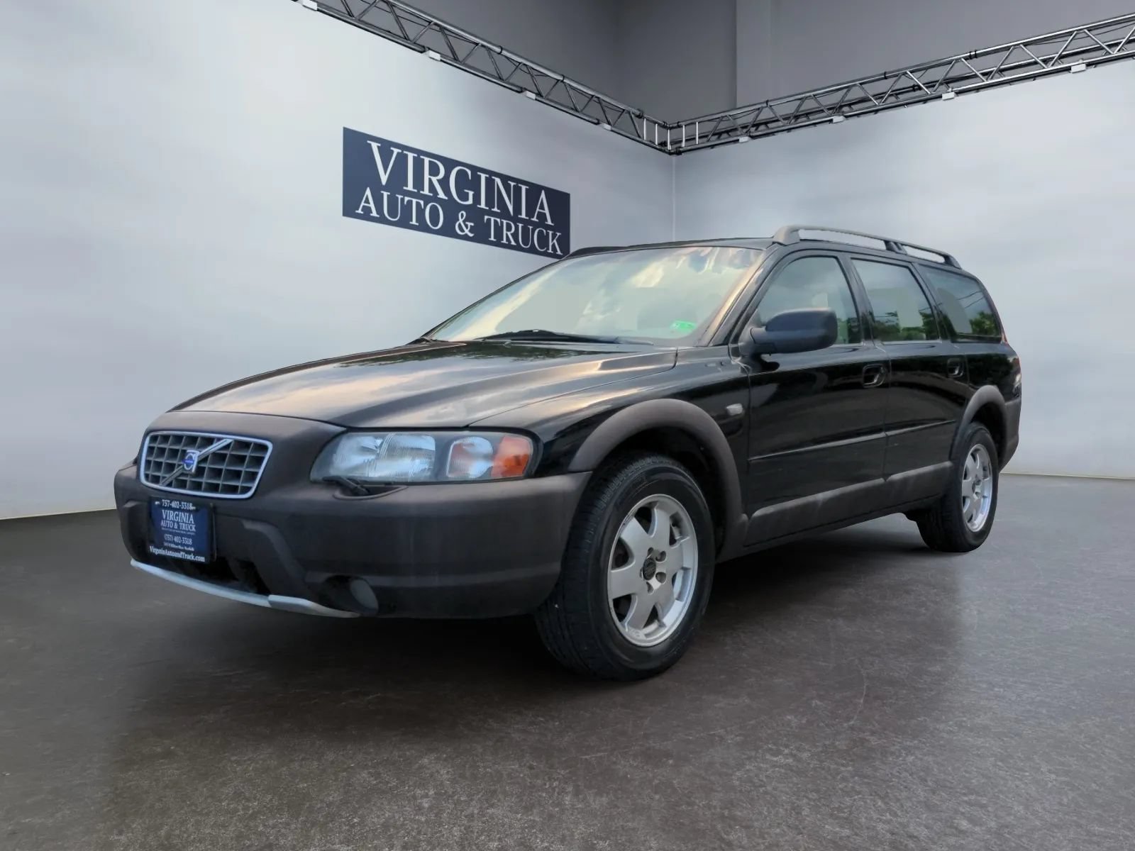Used 2002 Volvo V70 Cross Country AWD/4WD image 1