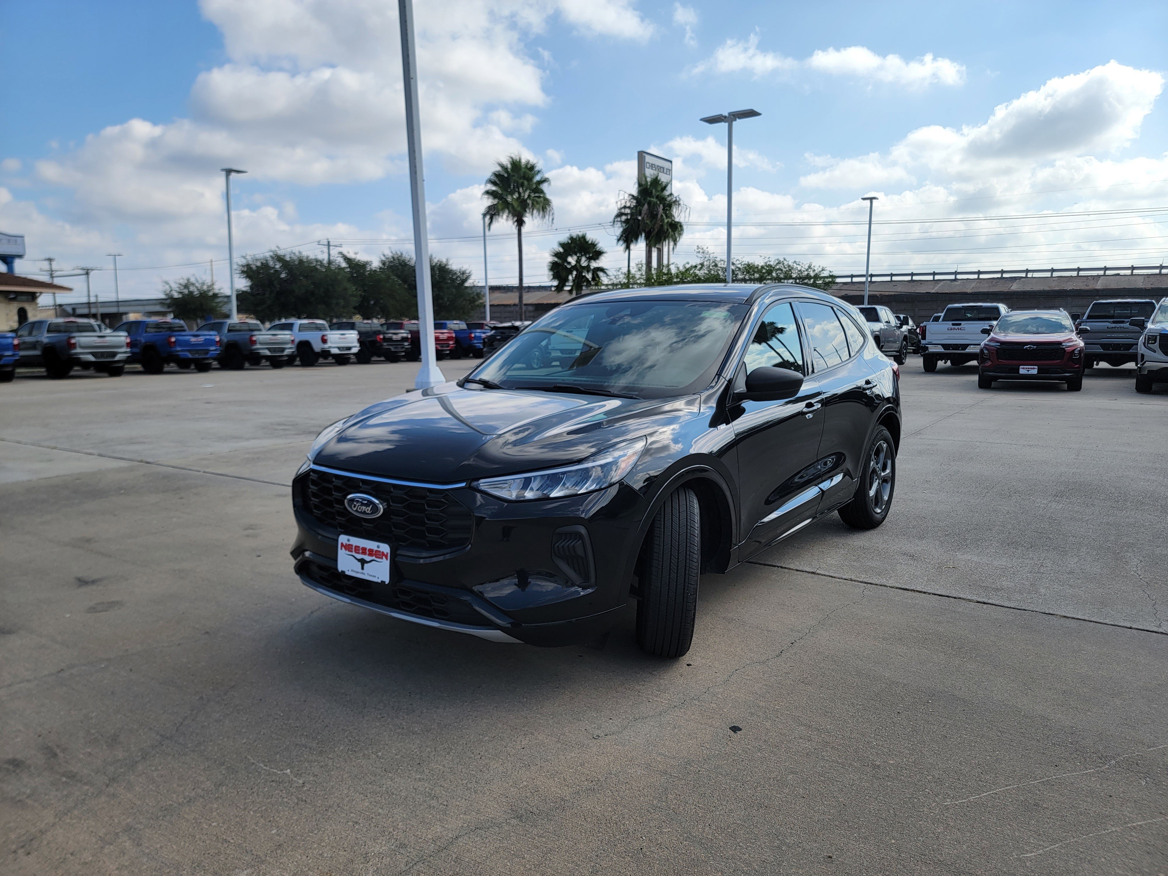Used 2023 Ford Escape ST-Line w/ Tech Pack #1 image 3