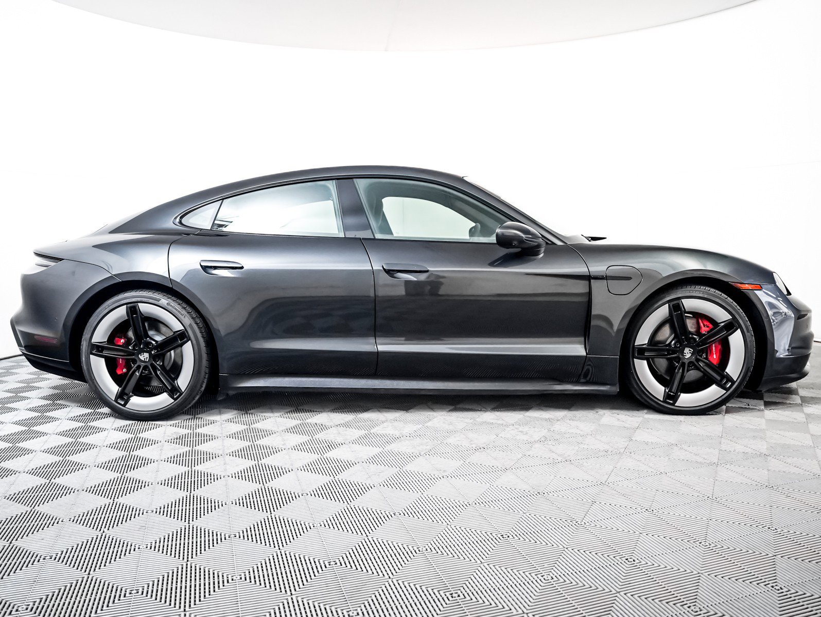 Certified 2025 Porsche Taycan 4S w/ Premium Package image 9