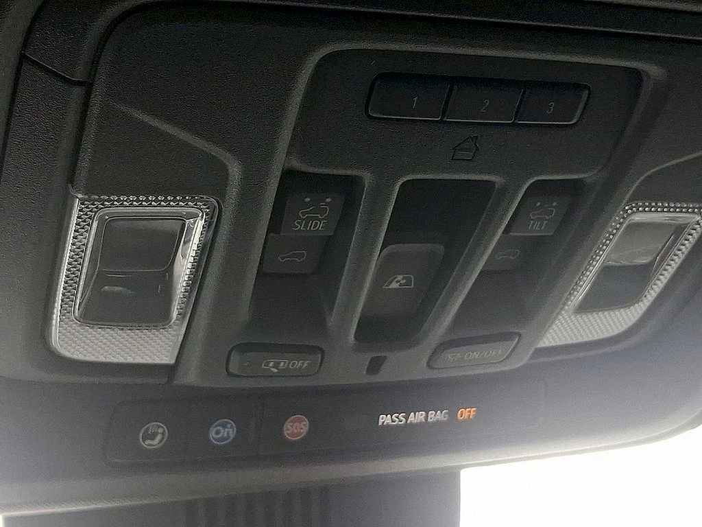 Used 2024 Chevrolet Silverado 1500 ZR2 image 28