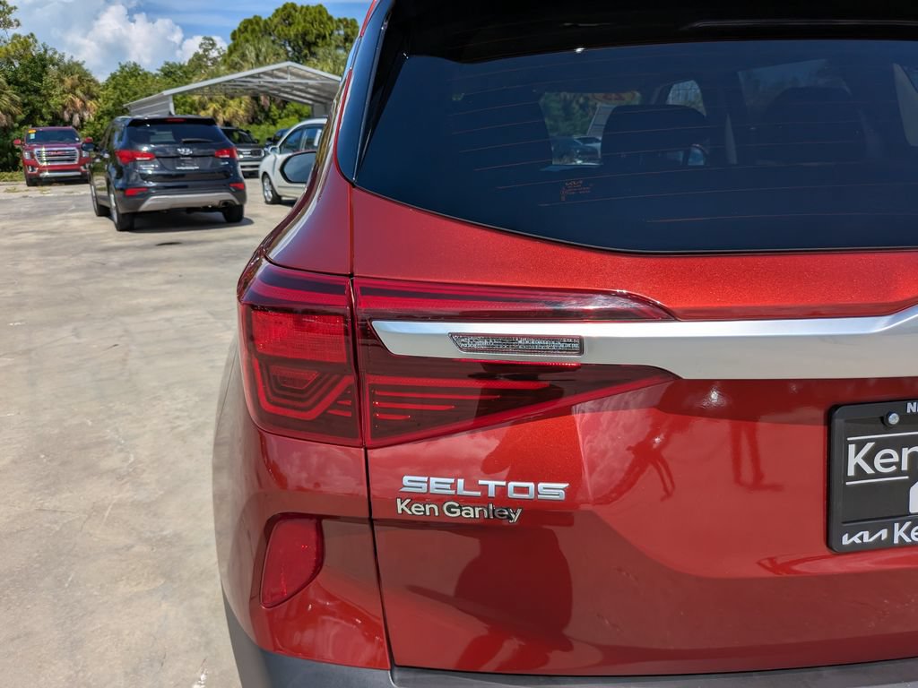 Certified 2023 Kia Seltos S FWD image 11