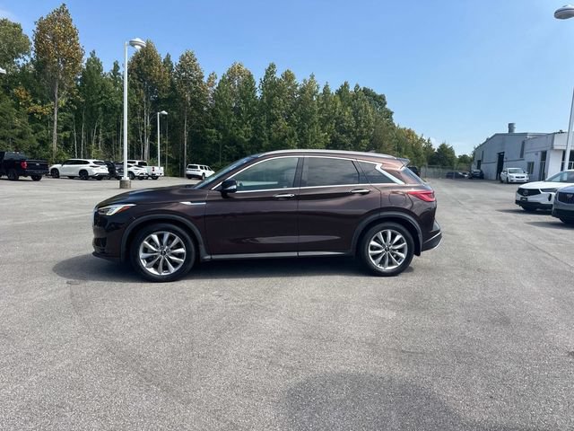Used 2020 INFINITI QX50 Luxe w/ Navigation Package FWD image 7
